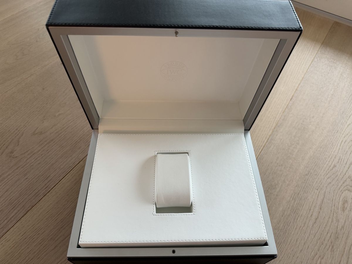 IWC Uhren: Original IWC Uhrenbox  – Gebraucht aus Emmenbrücke von Van92 1