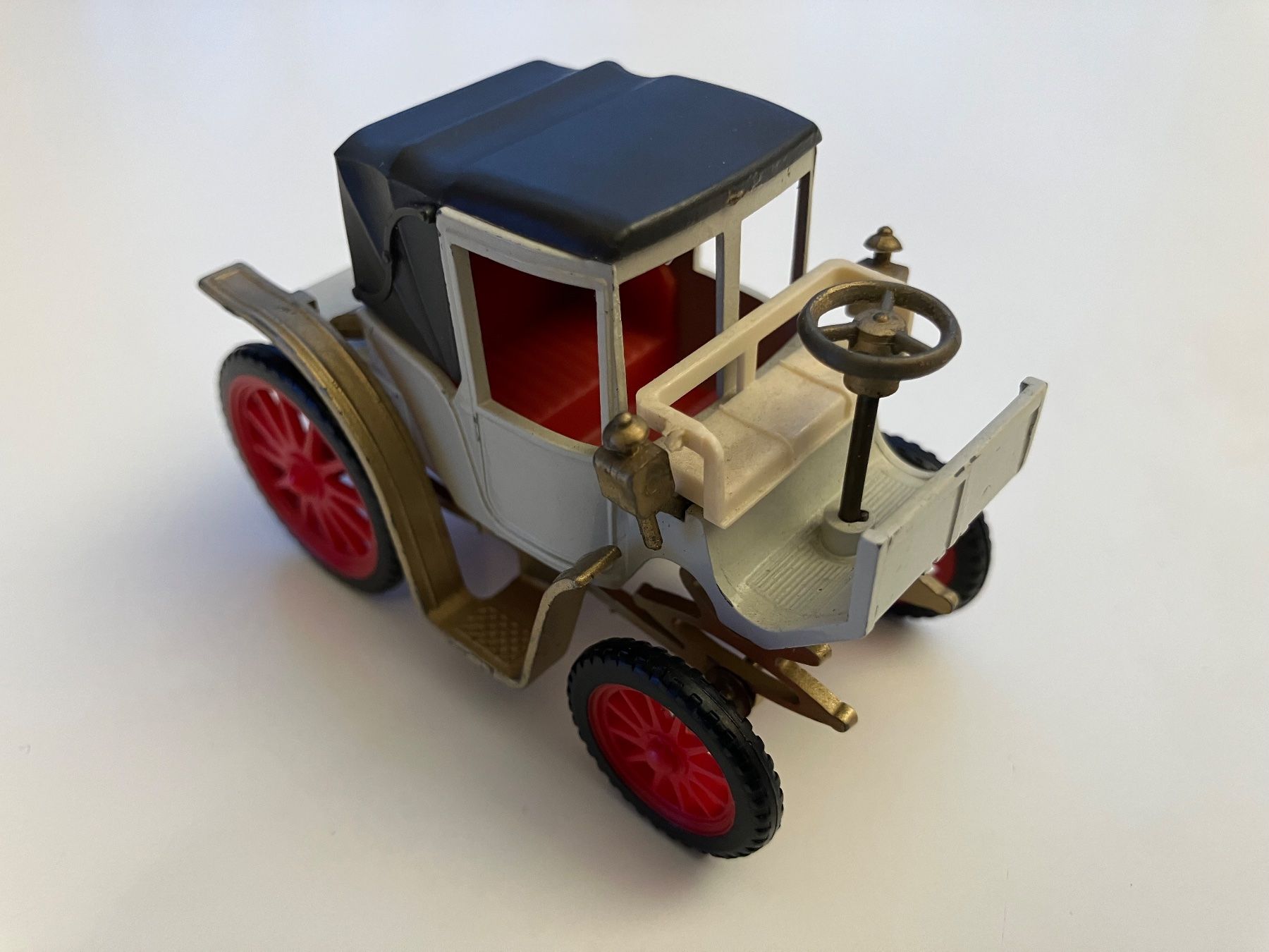 Gama Modellini d'auto: Gama Benz Victoria 1893 Oldtimer 1/46 – Usato da Zürich venduto da Kue_Zuerich 1
