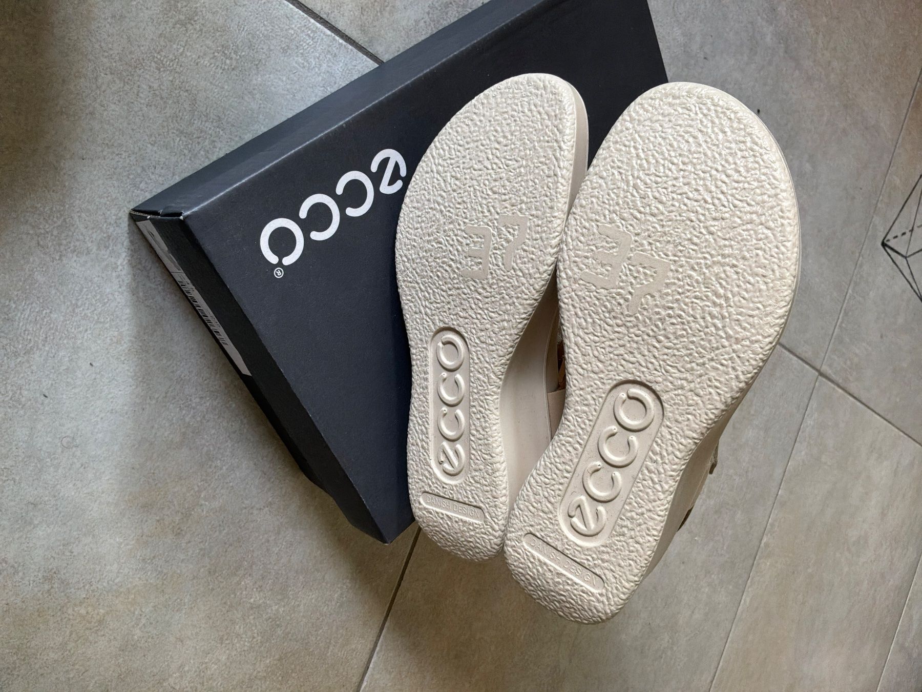 Ecco Damenschuhe: ECCO Sandal in Beige 37 – Neu und originalverpackt aus Glattfelden von Danshari 2