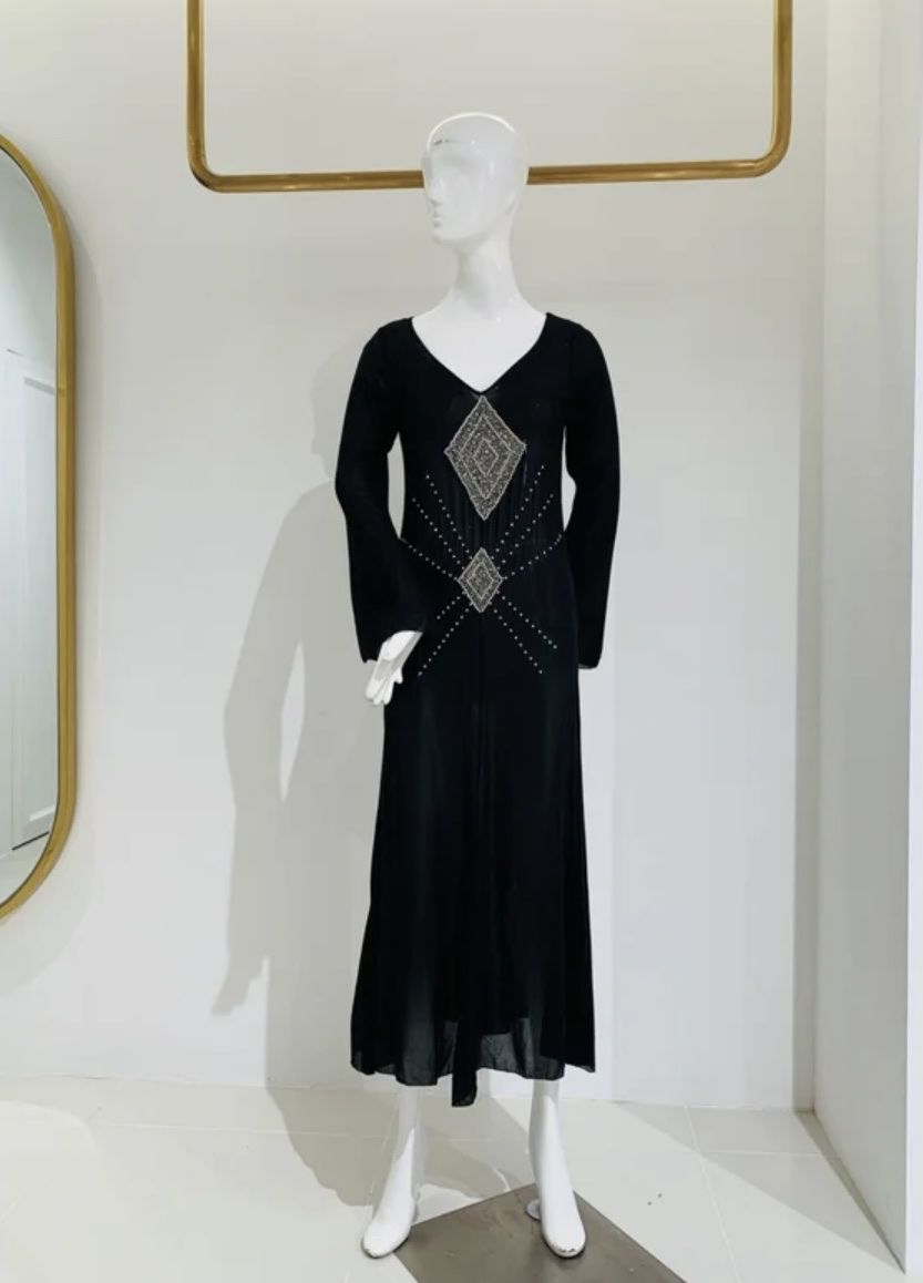Vestiti: Hand-Embellished • Silk-Georgette • Elegant Open Back – Usato da Zürich venduto da Souljunic 1
