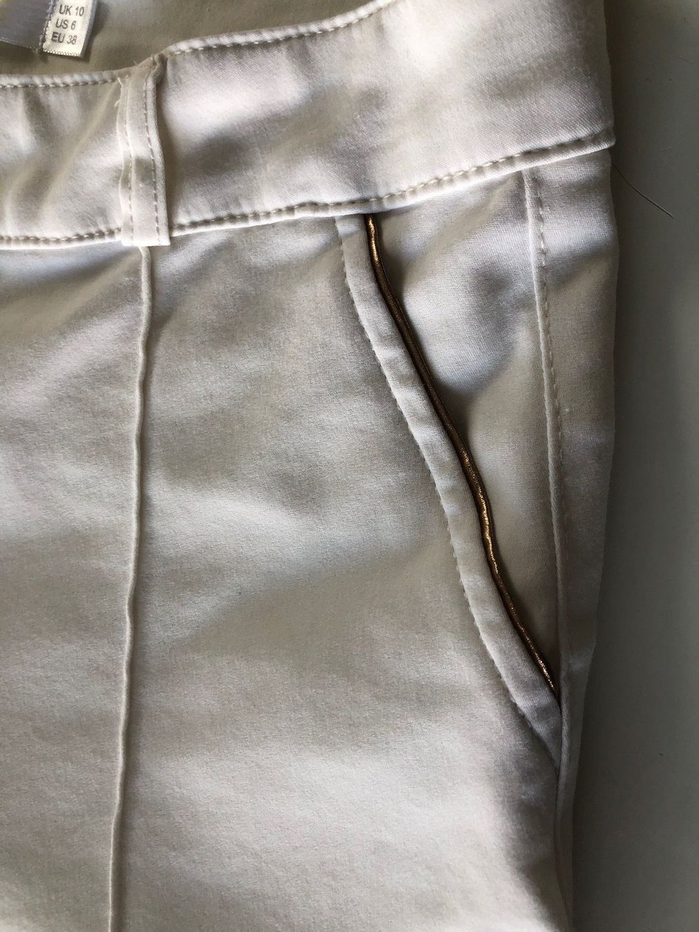 Lots de vêtements: Pulli und Hose – D'occasion à Triesen par boston7 3