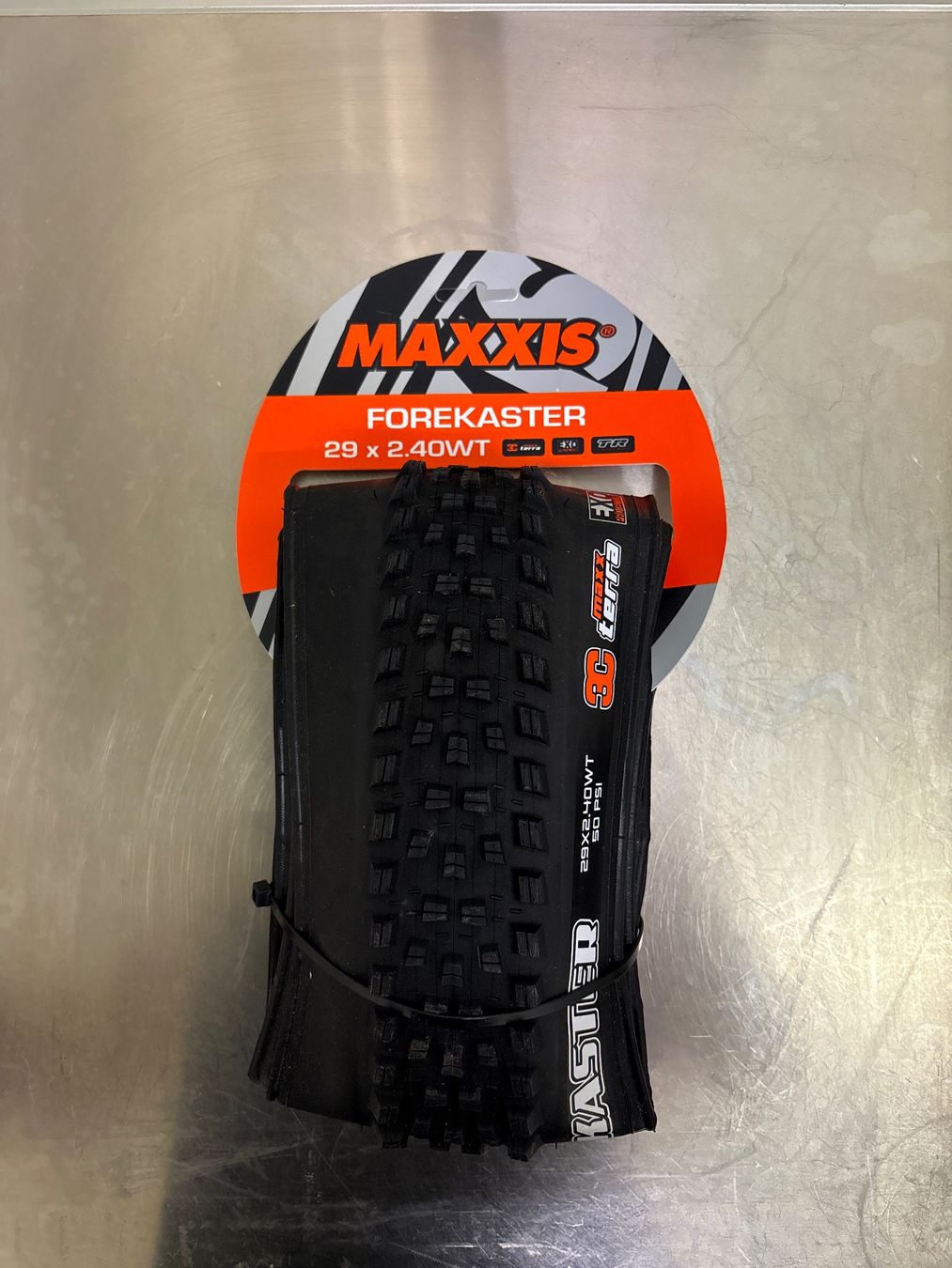 Maxxis Ersatzteile: Maxxis Forekaster Pneu neu – Neu und originalverpackt aus Jona von bik_7mxd
