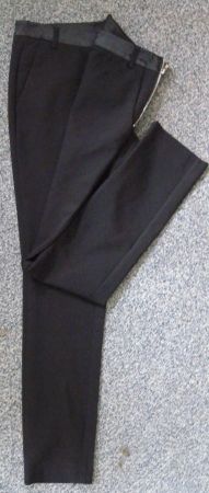 elegante dunkle hose