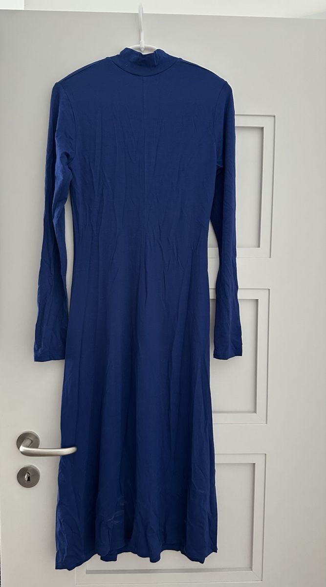 Kleider: Comfortable midi Dress – Neu (gemäss Beschreibung) aus Zürich von juz_2t2j 3