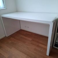 Bureau design / Design-Schreibtisch