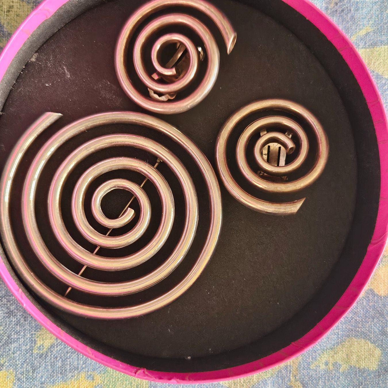 Altri gioielli: Spiral Schmuck Set, Ohrclips und Brosche, Silber – Usato da Uster venduto da Sonnenblume212