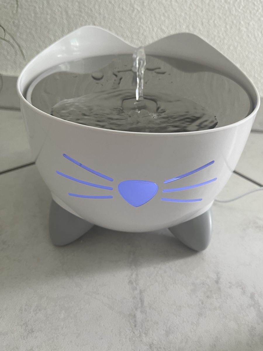Teiche & Zierbrunnen: Katzen Trinkbrunnen Trixie Neu – Neu (gemäss Beschreibung) aus Heimberg von Laba0 1