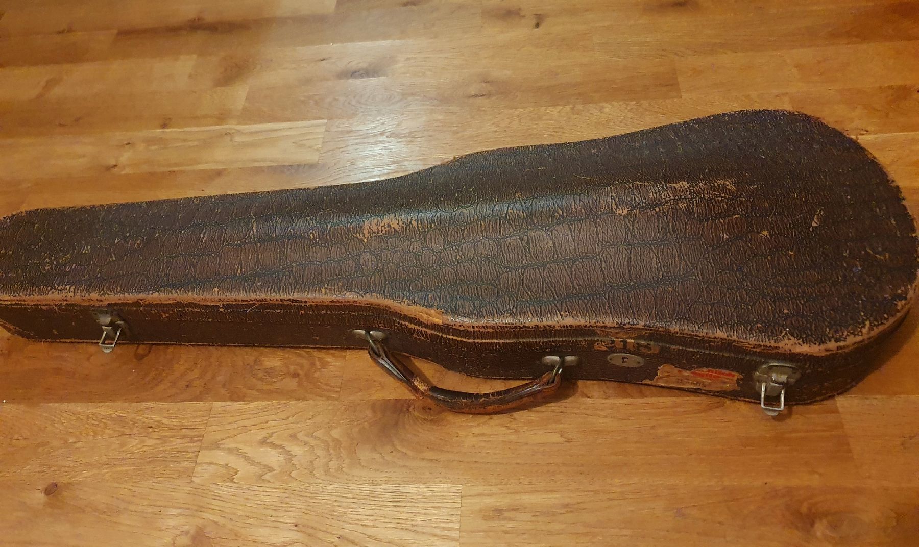 Musikinstrumente: antiker 4/4 Violinkoffer mit Reiseklebern – Gebraucht aus Zürich von Philotimo 2