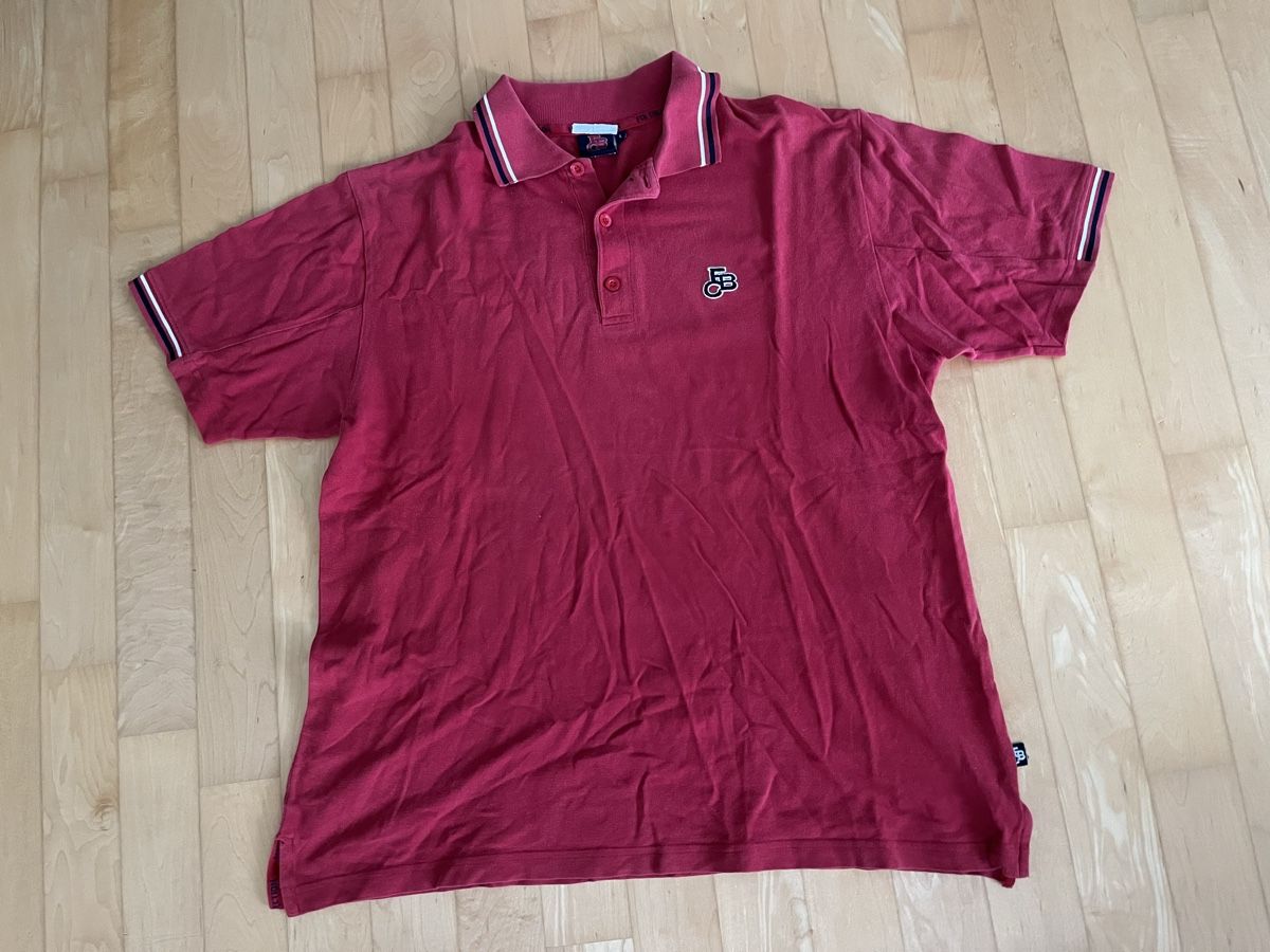 Polo-Shirts: FCB Collection Polo Shirt Rot Grosse L  – Gebraucht aus Allschwil von Manolictus