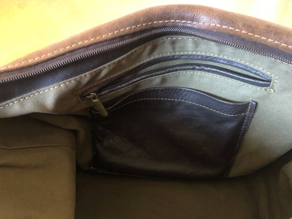 Sacs femmes: Ledertasche handgemacht – D'occasion à Madiswil par e4a 3
