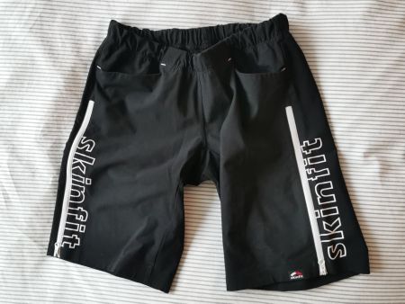 ABSOLUT WIE NEU: SKINFIT Sport Shorts Gr. 1XS