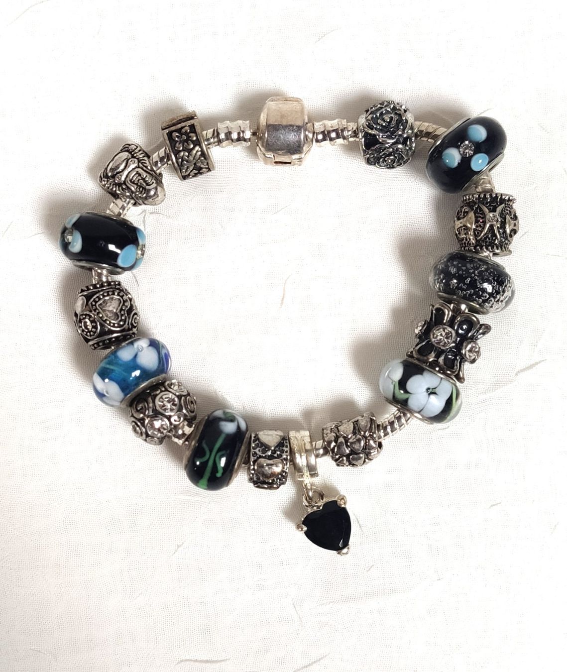 Bracciali & Braccialetti: Charm-Armbänder, modische Armbänder. – Nuovo e nell'imballaggio originale da Lamboing venduto da Qtrica 6