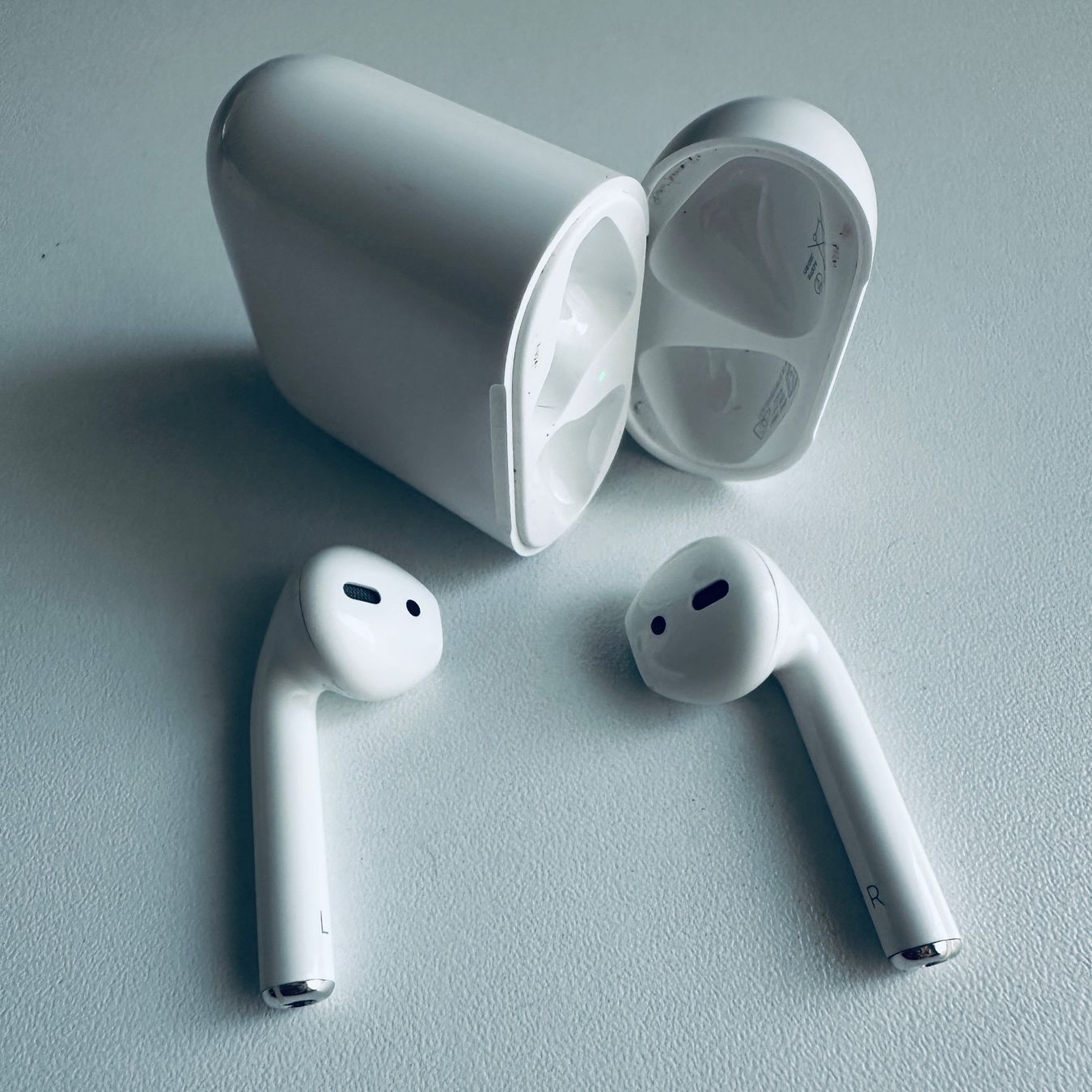Apple Cuffie: Original Apple AirPods 2 Kopfhörer Wireless & Kabel – Usato da Basel venduto da MY.AIRPODS.SHOP 2