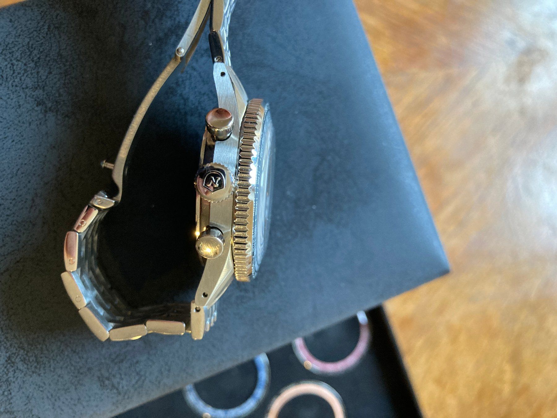 Nivada Orologi: Nivada Grenchen Chronoking comme neuf – Nuovo (secondo la descrizione) da Neuchâtel venduto da rja_2f8b 4