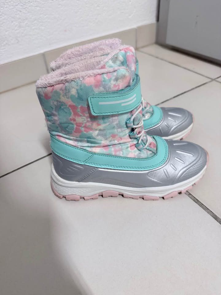 Scarpe per ragazze: Botte de neige 33 – Usato da Corminboeuf venduto da Swiss_Vendre