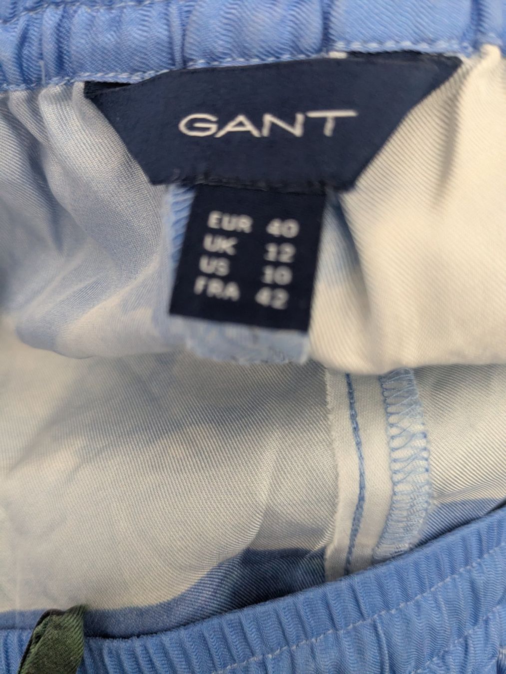 Pantaloni: Gant shorts Seide – Usato da Kloten venduto da nad_ys78 1