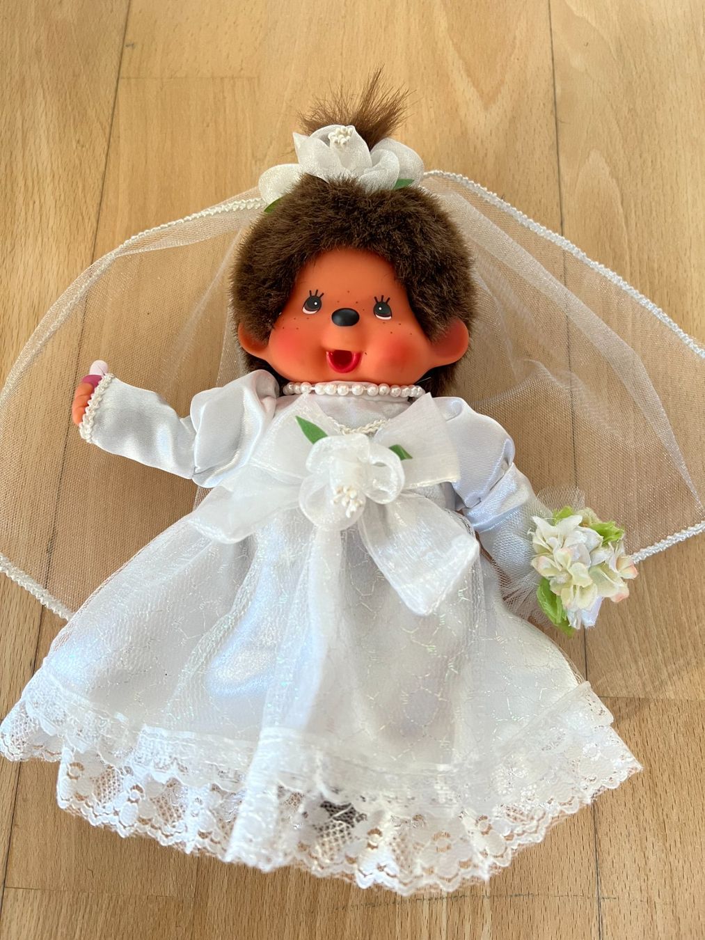 Monchhichi Puppen: Braut Monchichi Sekiguchi – Gebraucht aus Worb von farben20zauber
