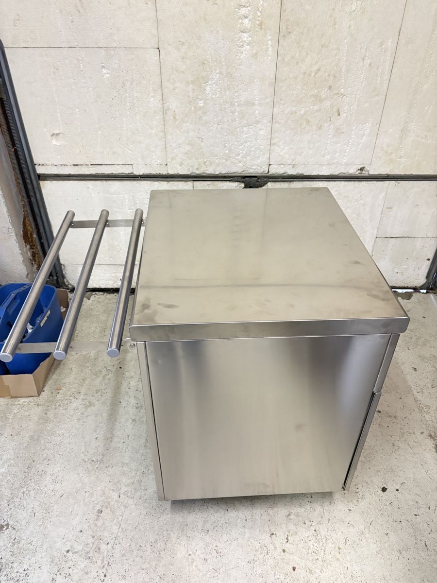 Cucine complete: Gastro Möbel  – Usato da Buchs AG venduto da imar82 4