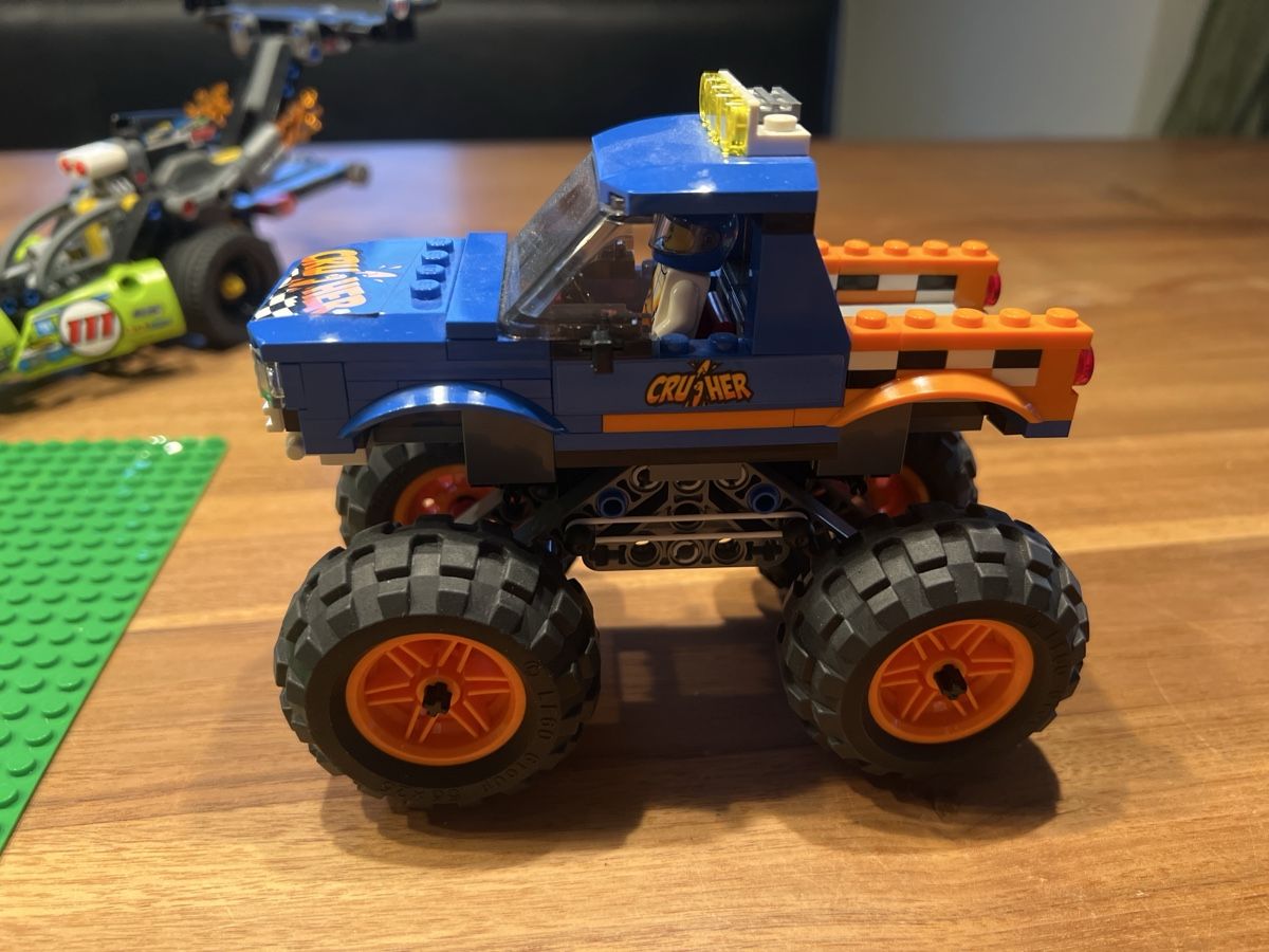 Lego Jeux de construction: LEGO Technic vehicles set used condition – D'occasion à Zürich par JuneBaby12 1
