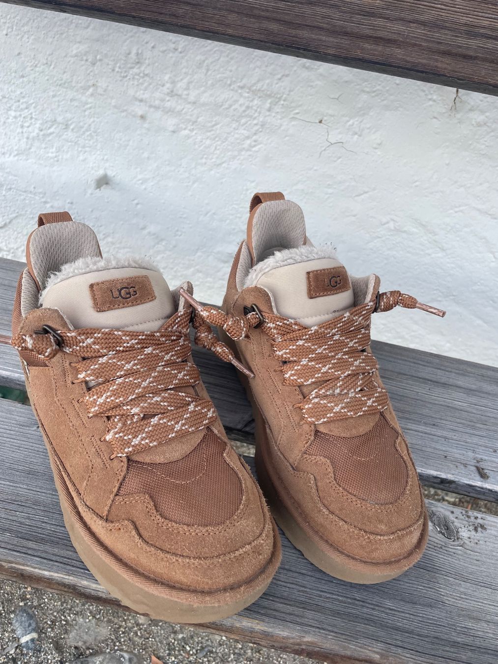 Ugg Scarpe da uomo: Baskets UGG marron, doublure chaude, occasion, 2025 – Usato da Jussy venduto da rob_yx8t