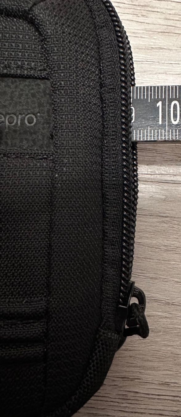 Lowepro Borse: LOWEPRO Kameratasche Gürteltasche Handytasche NEU – Nuovo (secondo la descrizione) da Rickenbach b. Wil venduto da sunneschii_ 5