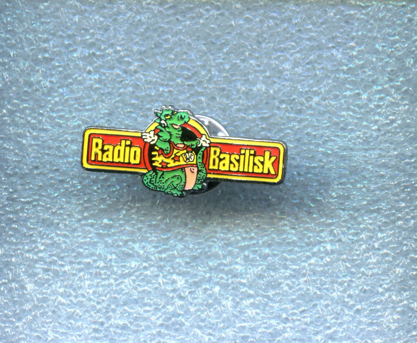 Placchette & Badge: Radio Basilisk – Usato da Winterthur venduto da Sammleroase