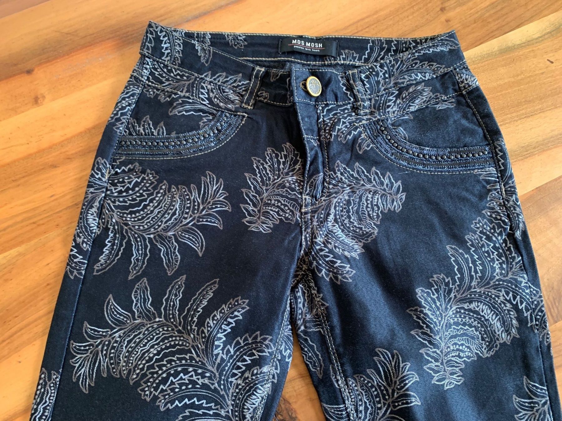 Mos mosh Jeans: Mosh Mosh mega Jeans, Gr. 25, schwarz mit Muster, NEU – Usato da Meiringen venduto da Sheyene 1