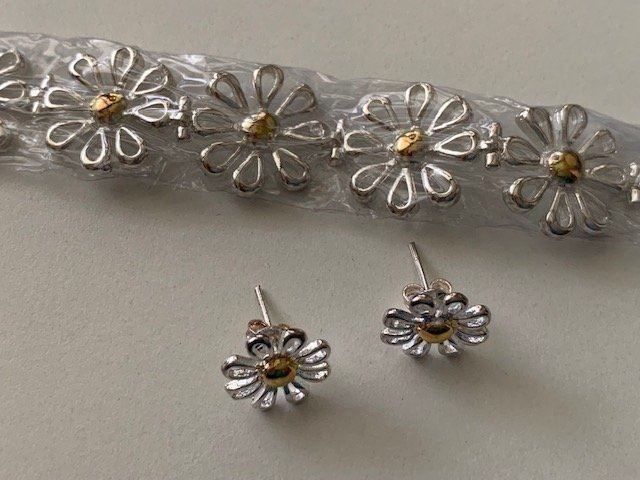 Armbänder & -reifen: NEU!!! Silber/Gold  Blumen Schmuck-Set – Neu und originalverpackt aus La Conversion von angel-gini 4
