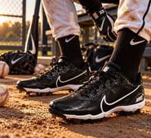 nike huarache 4 KYSTN baseball SIZE 40,5