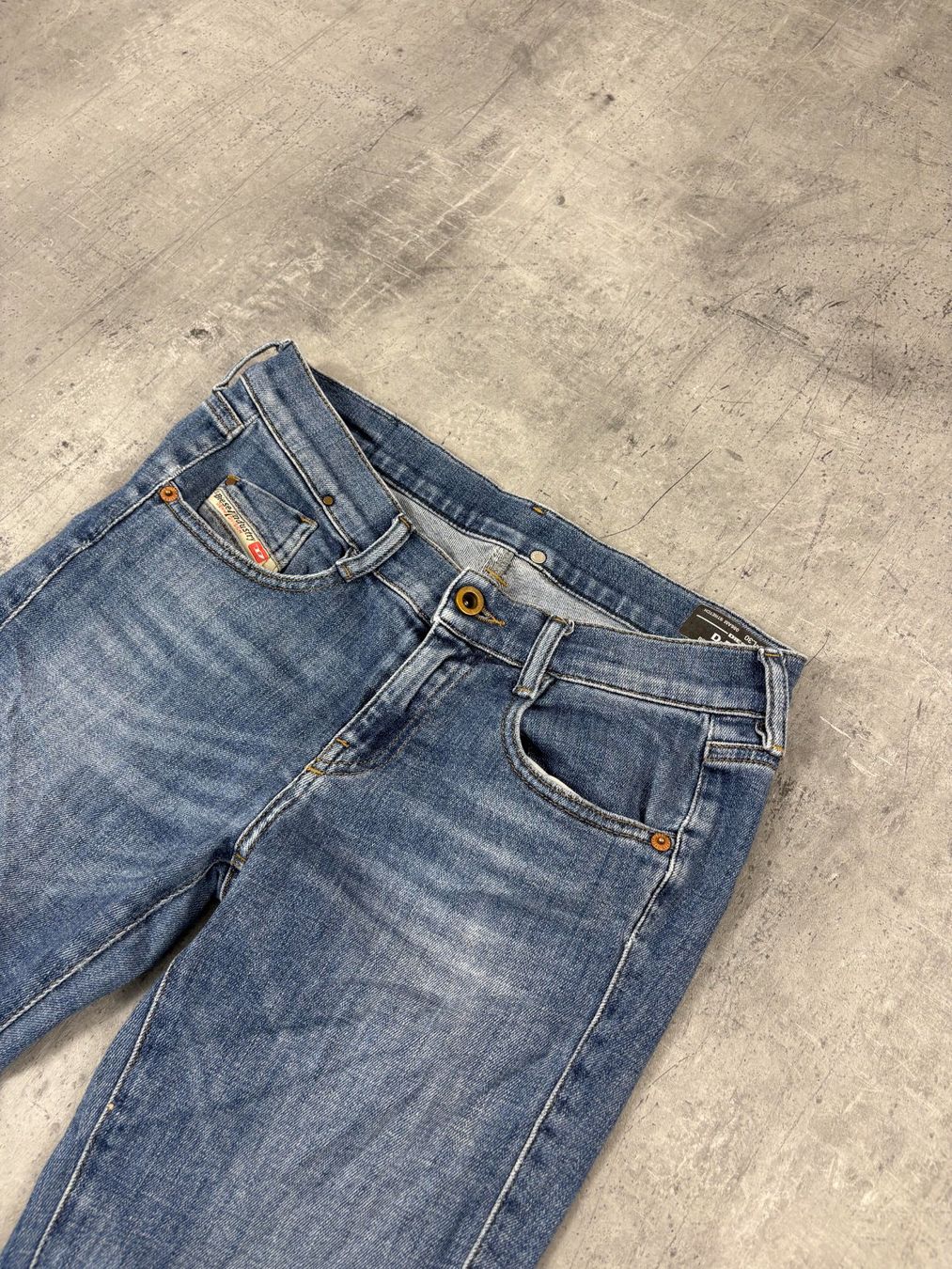 Diesel Jeans: Vintage Diesel Bootcut Flared Jeans (S) – Nuovo (secondo la descrizione) da Werdenberg venduto da hase.vintage 3