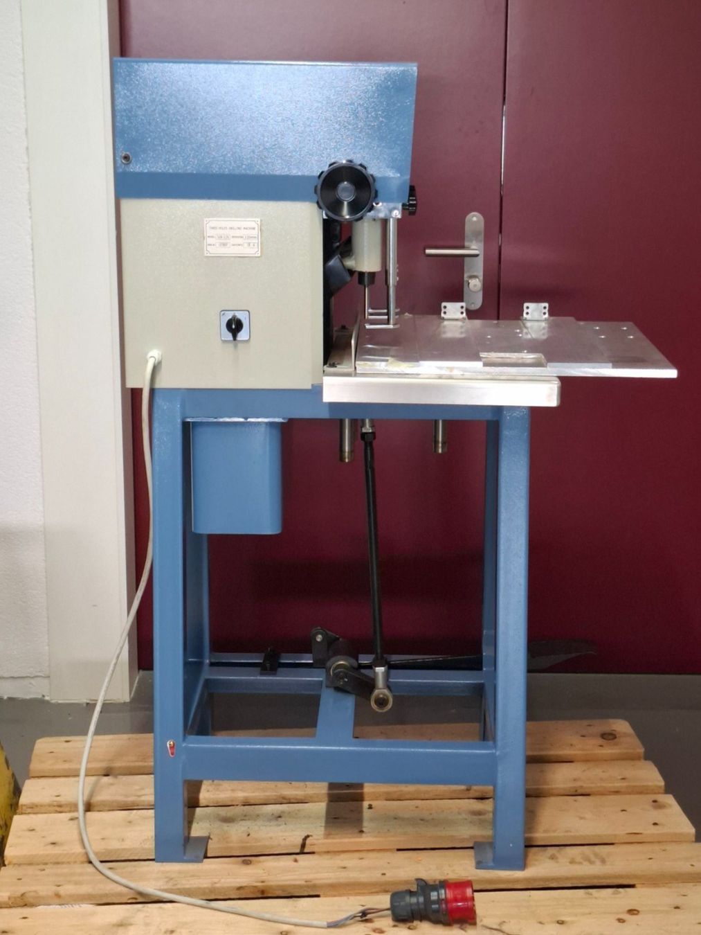 Trapani: Perforeuse industrielle 3 trous 3ZK-220 – Usato da Villars-Ste-Croix venduto da pau_8fls 4