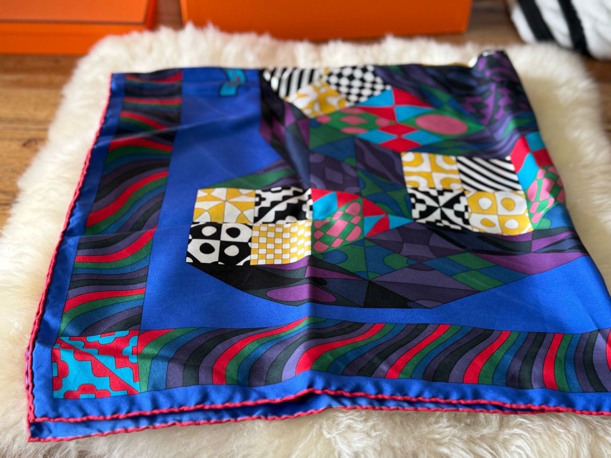 Hermès Foulards, Tücher & Schals: Hermès Scarf Carré 90 – Neu (gemäss Beschreibung) aus Zürich von Folgado 1