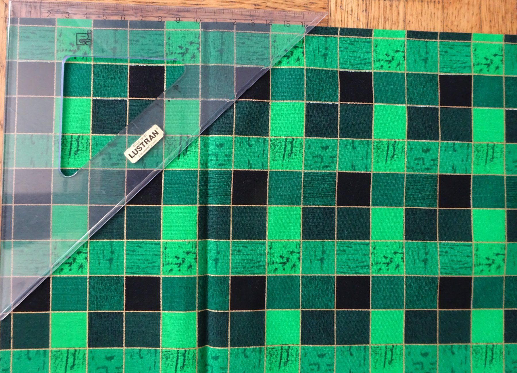 Tessuti: Baumwollstoff für Patchwork 196 x 104cm – Nuovo (secondo la descrizione) da Bern venduto da Hero2.0 3