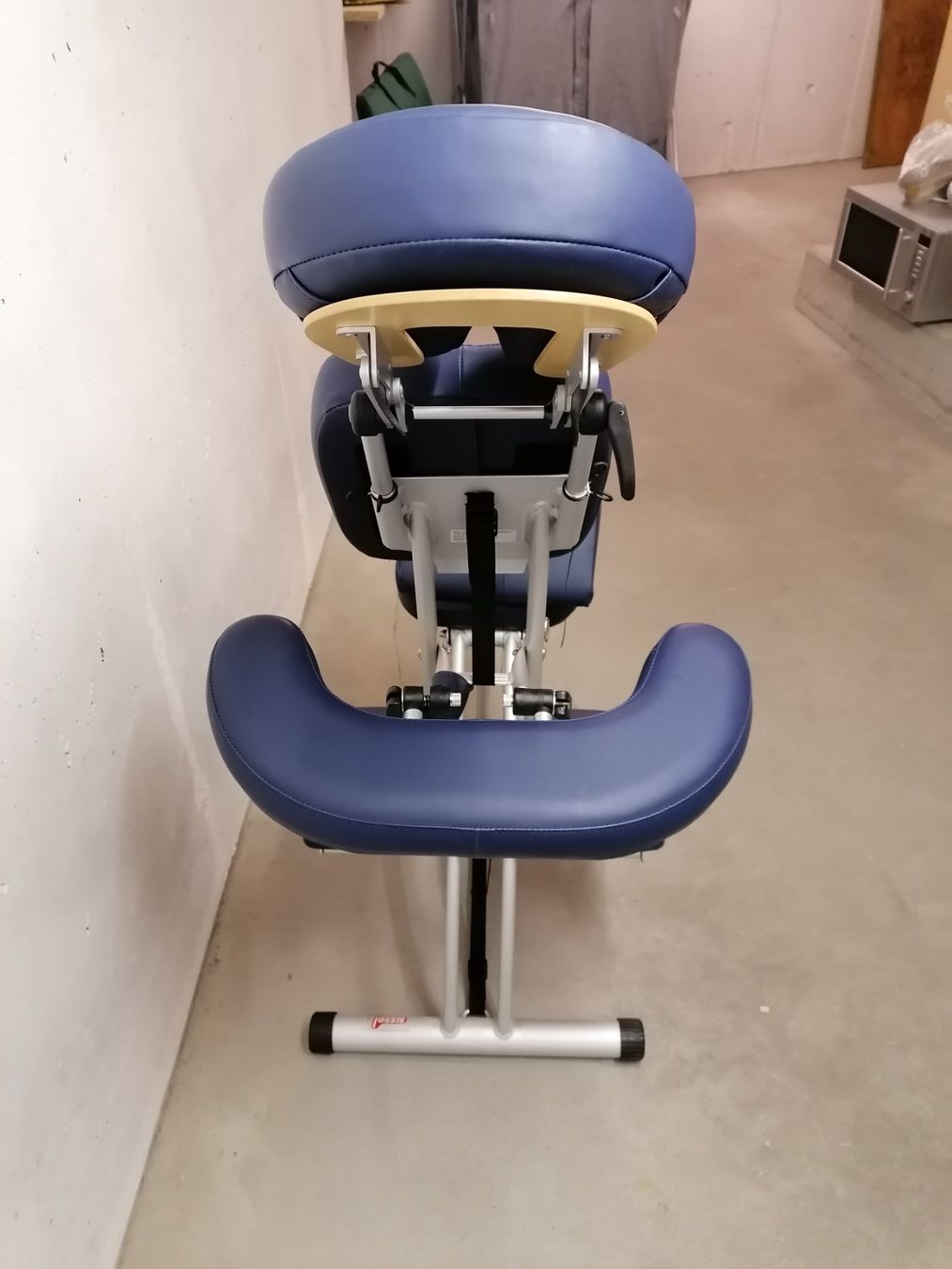 Lettini & sedie per cosmetici: Massage Stuhl SISSEL – Usato da Meinisberg venduto da Olidomka 2
