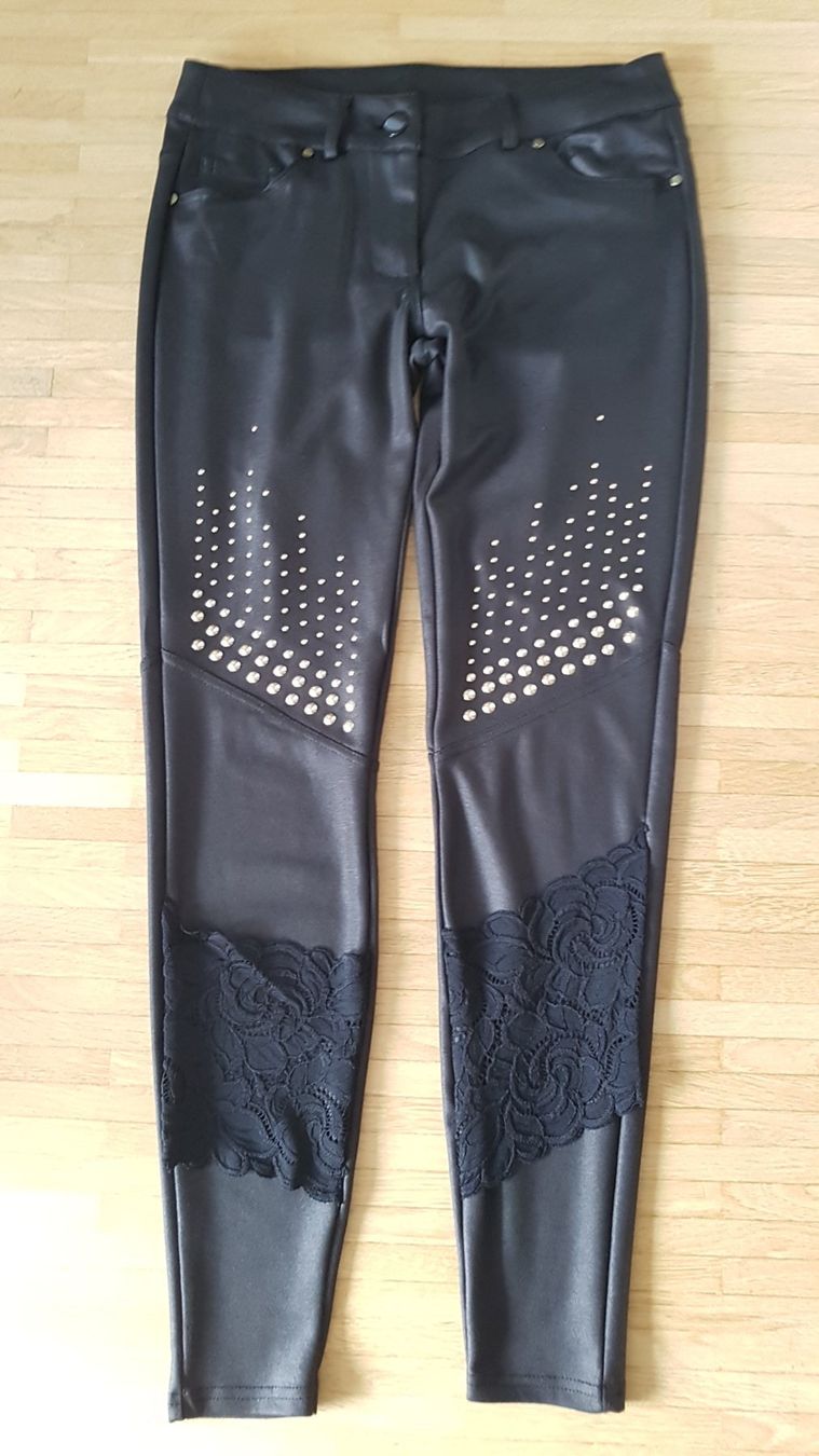 Leggings: Leggins noir avec dentelle – Neu (gemäss Beschreibung) aus Le Mont-sur-Lausanne von olatiu