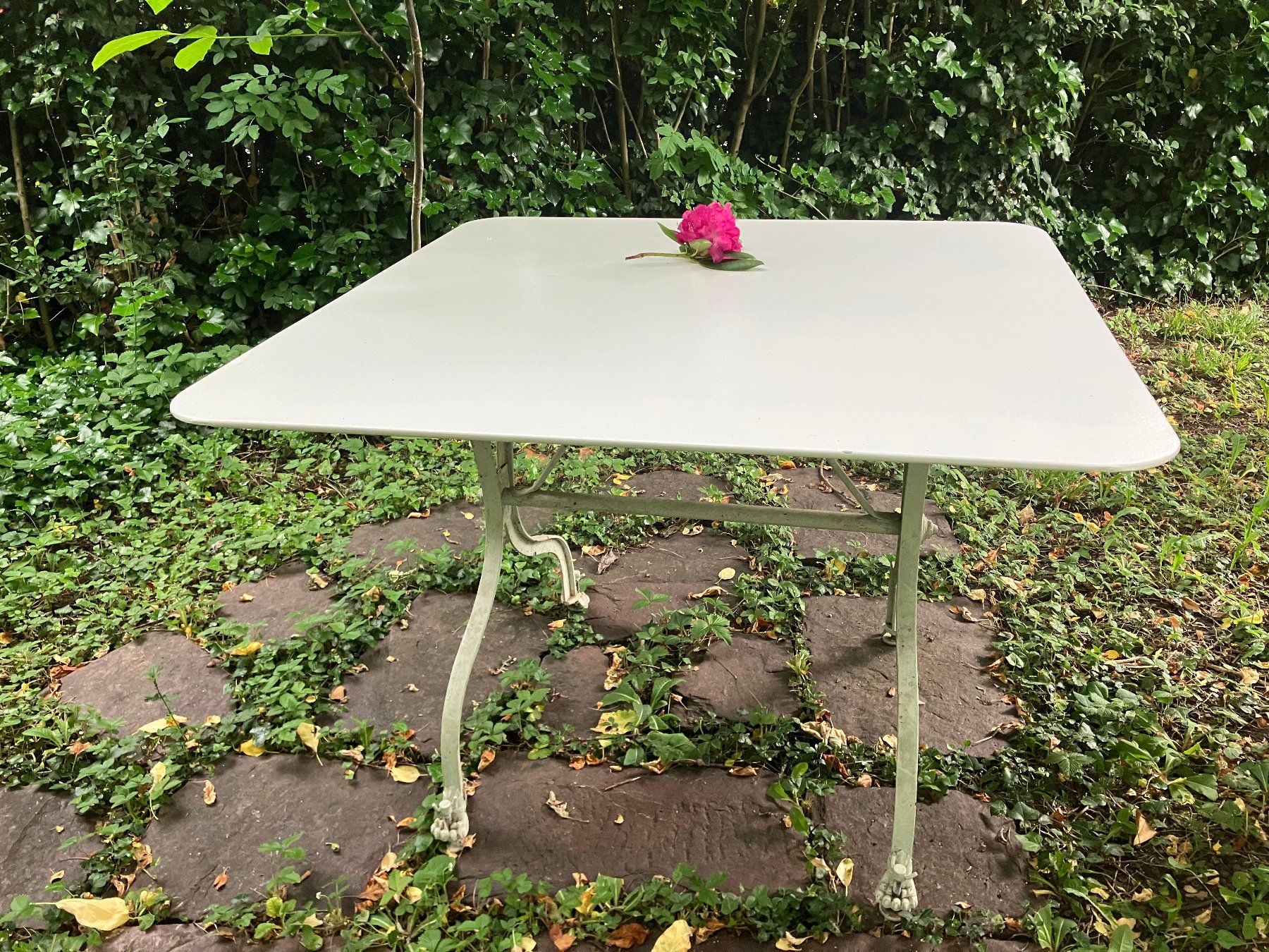 Tavoli: Gartentisch 100x100 cm mit schönem Gussfuss – Usato da Stein am Rhein venduto da Estelle1001 4