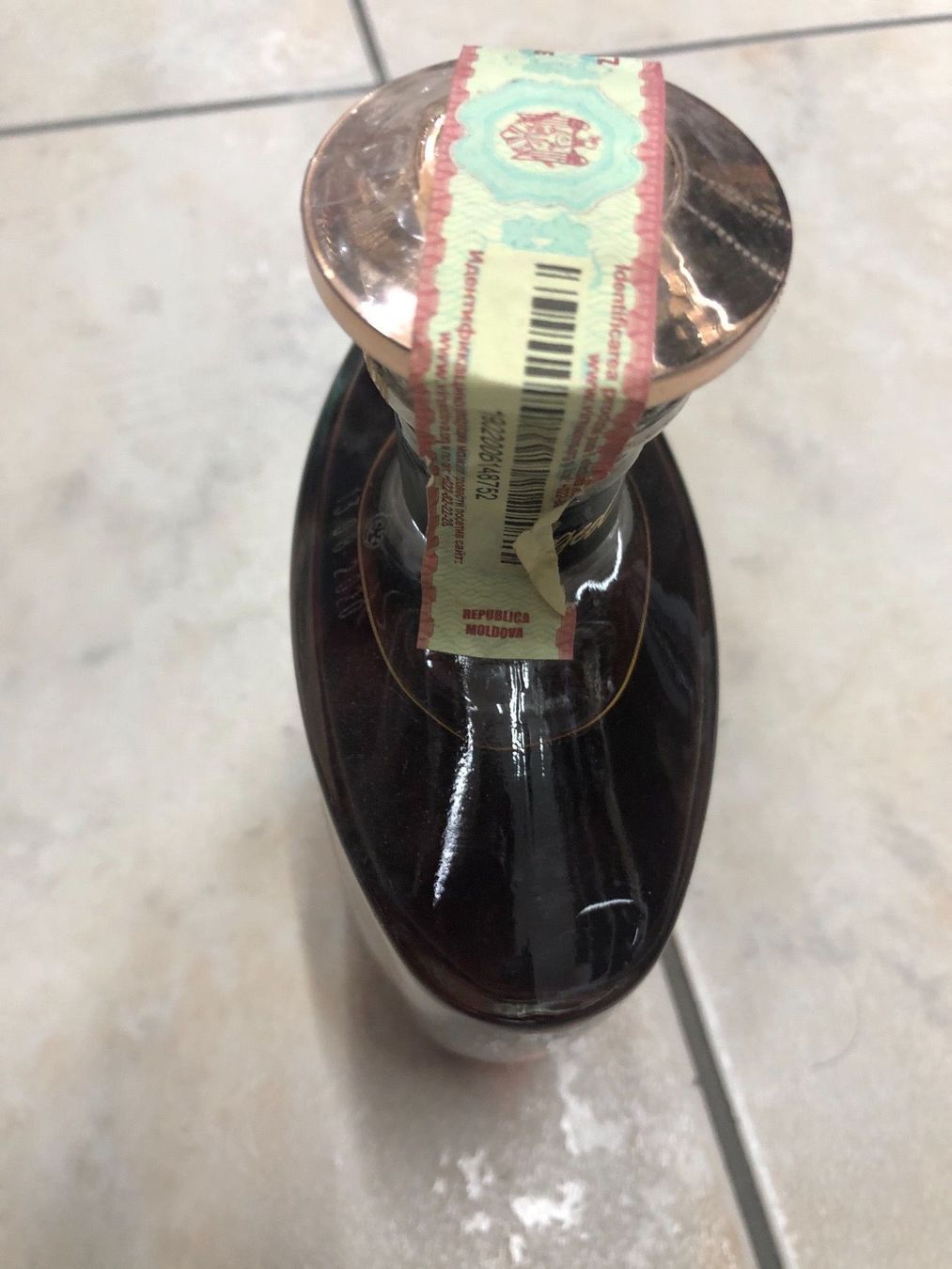 Bevande alcoliche: KVINT DIVIN 10Y XO Moldawien – Nuovo e nell'imballaggio originale da Wald ZH venduto da mlnt 3