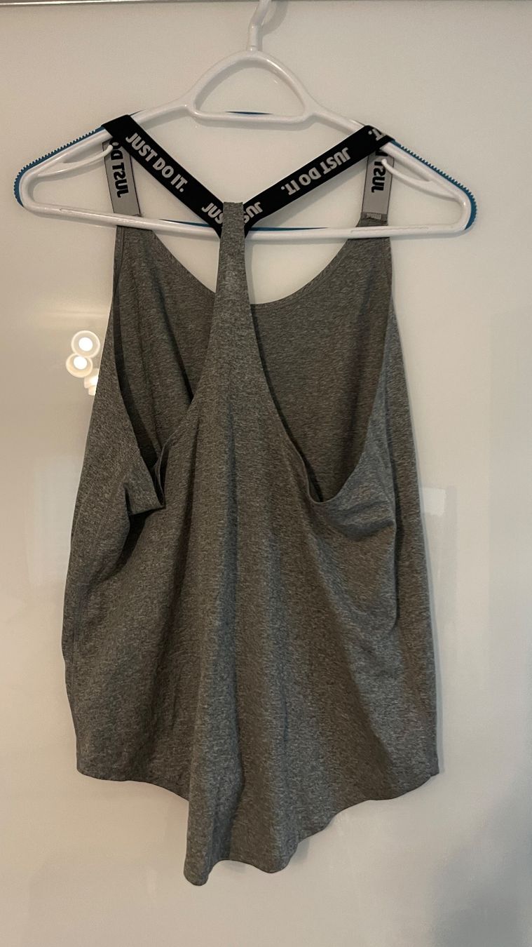 Puma Tops: Top Nike – Neu (gemäss Beschreibung) aus Lausen von sim_hgp6 3
