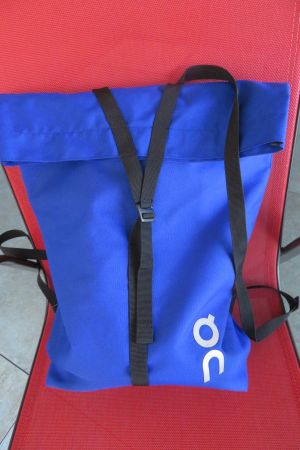 ON Sportsack Backpack 48 x 39 x 12cm