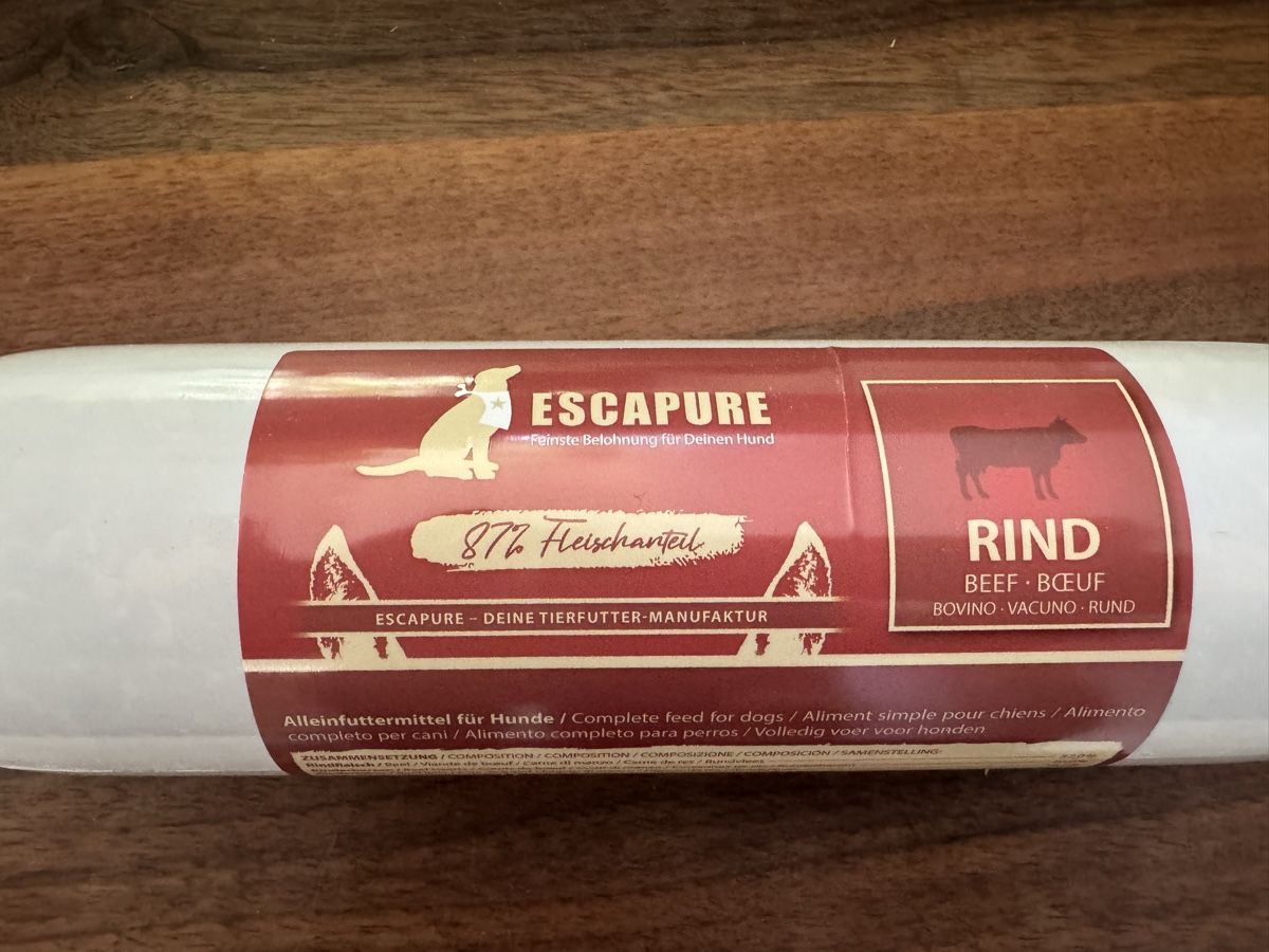 Mangimi: 7 x 800gr, ESCAPURE Hundewurst, Rind, 87% Fleisch – Nuovo e nell'imballaggio originale da Wimmis venduto da andi_p
