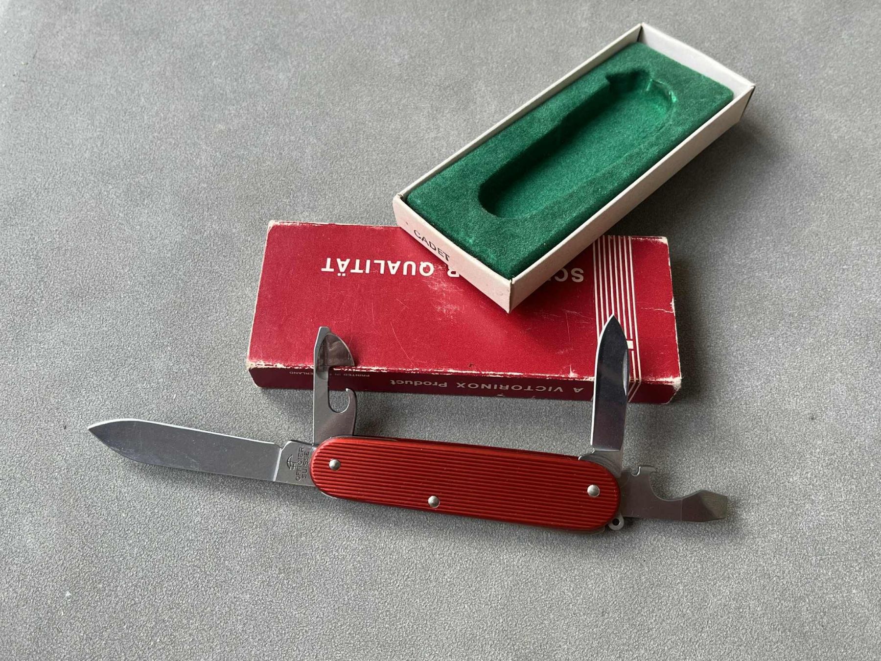 Victorinox Coltelli tascabile: Victorinox Cadet – Nuovo (secondo la descrizione) da Oftringen venduto da btt_ddb9 1