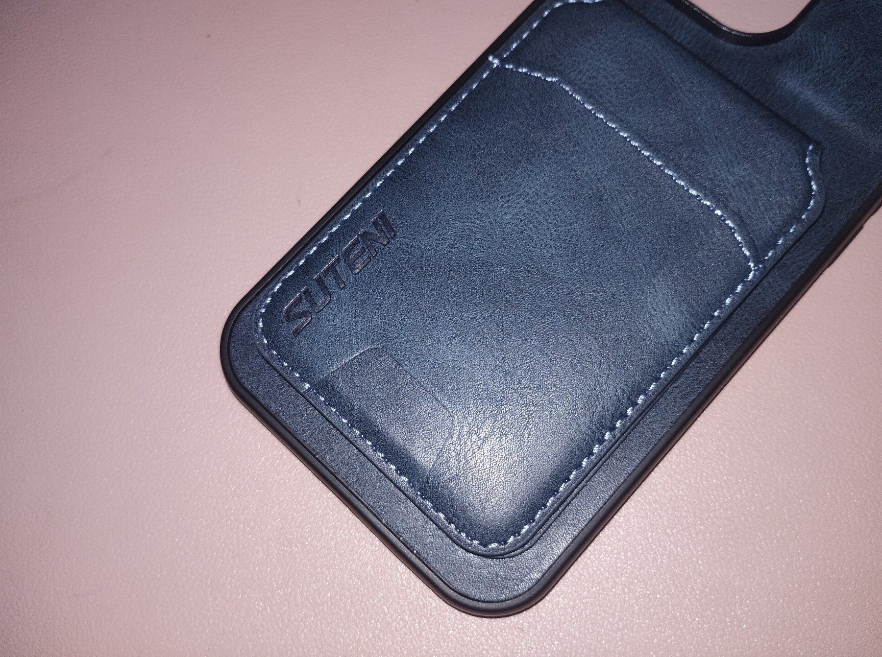 Apple Cover & Protezioni schermo: Wallet-Hülle für iPhone 14 – Nuovo e nell'imballaggio originale da Lausanne venduto da KUNKI-DESTOCK 2