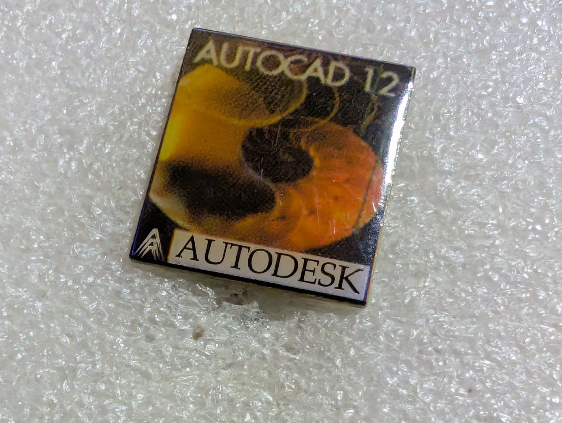 Placchette & Badge: Ansteckpin 197: Auto Cad 12 Autodesk – Usato da Oppligen venduto da Pin-Fall-Shop