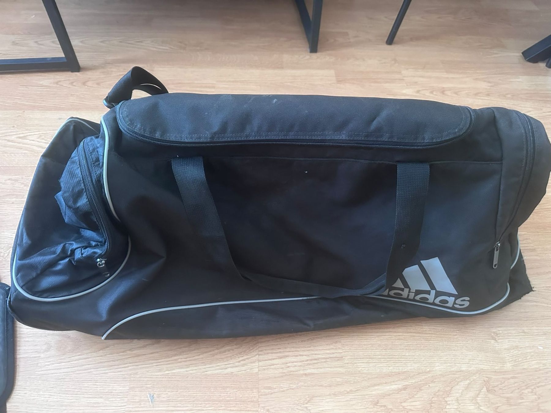 Adidas Taschen: 2x Adidas Rolltaschen – Gebraucht aus Basel von san_2jbt 2