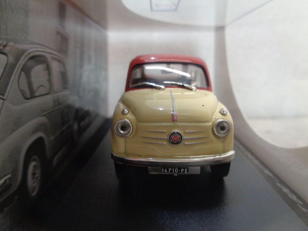 Modèle Réduit 1/43 SEAT 600 Auto Escuela 1957 - IXO Espagne - Neuf En Boîte (rayures Possibles)