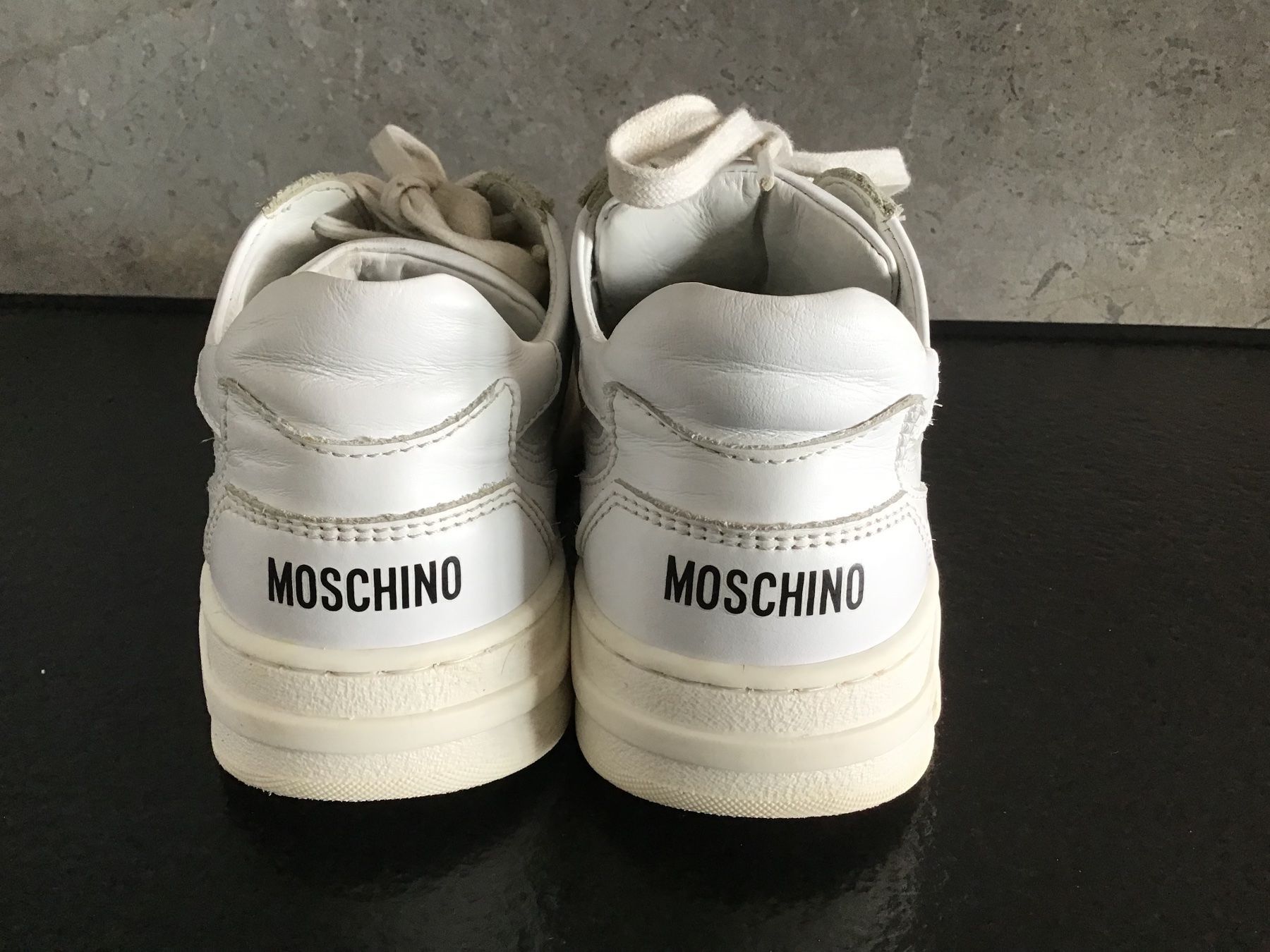 Moschino Chaussures hommes: Sneakers luxe – D'occasion à Neuchâtel par sta_7qfy
