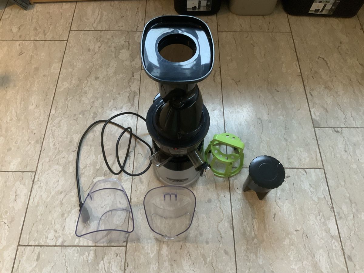 Elettrodomestici da cucina: Omega Juicers Mega mouth – Usato da Oberwil BL venduto da dmk2000
