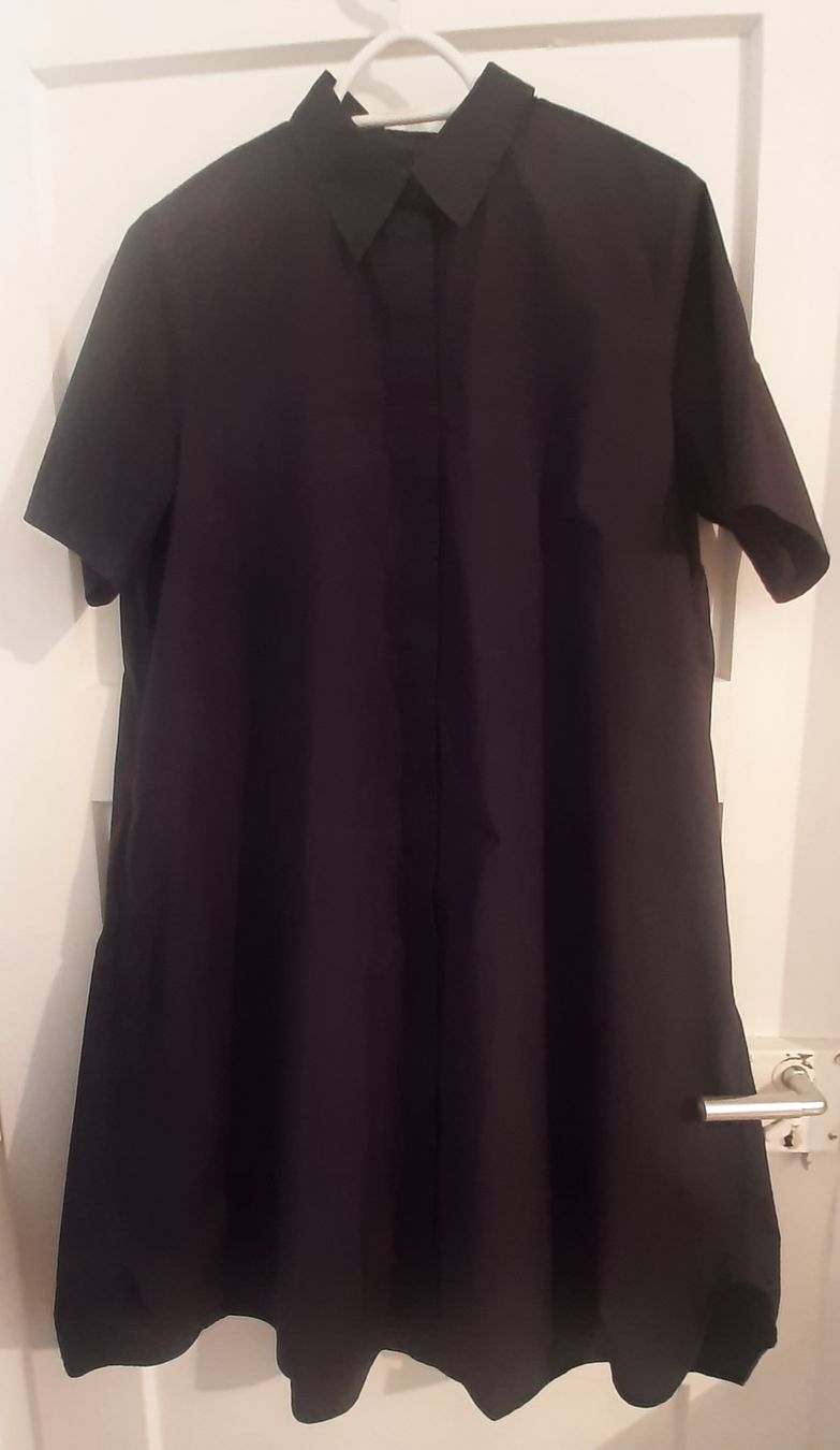Cos Robes: Robe COS 44 – D'occasion à Bern par dasgesuchtobjekt