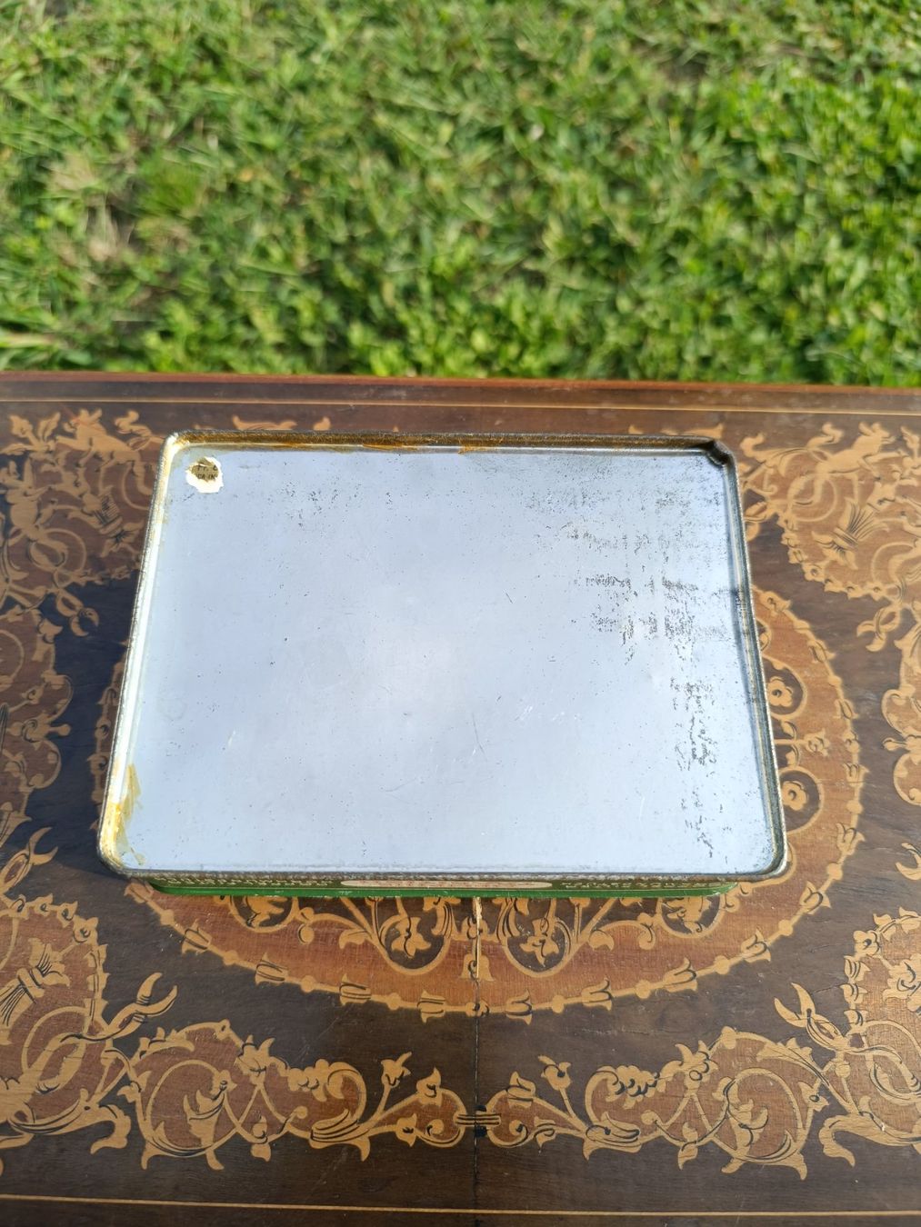 Barattoli: Vintage Blechdose MEMPHIS – Usato da S. Antonino venduto da sab_z5qw 1