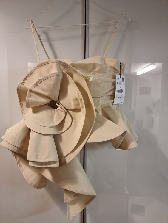 Zara Voluminous Flower Top Limited Edition Kaufen auf Ricardo